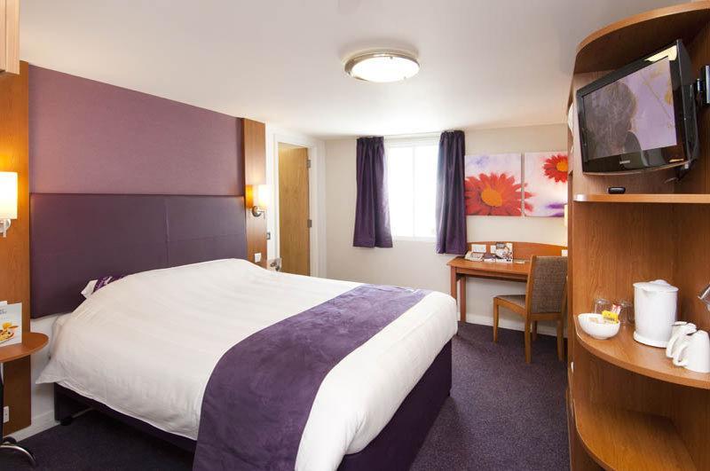 Premier Inn Portsmouth North Harbour エクステリア 写真